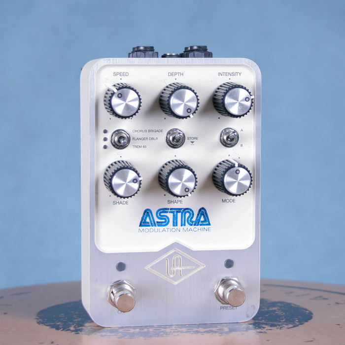 Universal Audio Astra Modulation Machine Effects Pedal w/Box - Preowned