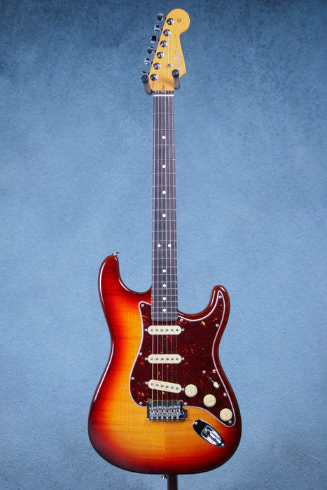 Fender 70th Anniversary American Professional II Stratocaster - Comet Burst - US23047524