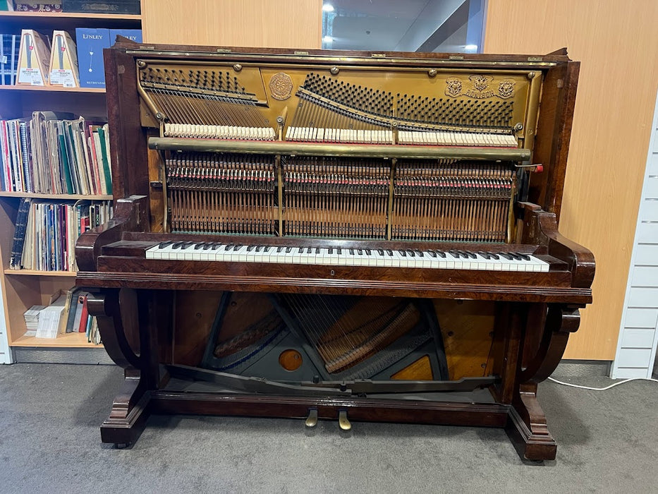 Ronisch 135cm Preowned Upright Piano 39272 - Mahogany