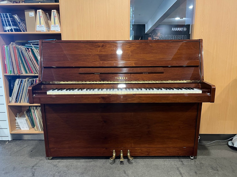 Yamaha P2H 114cm Preowned Upright Piano 3477955 - Polished Walnut