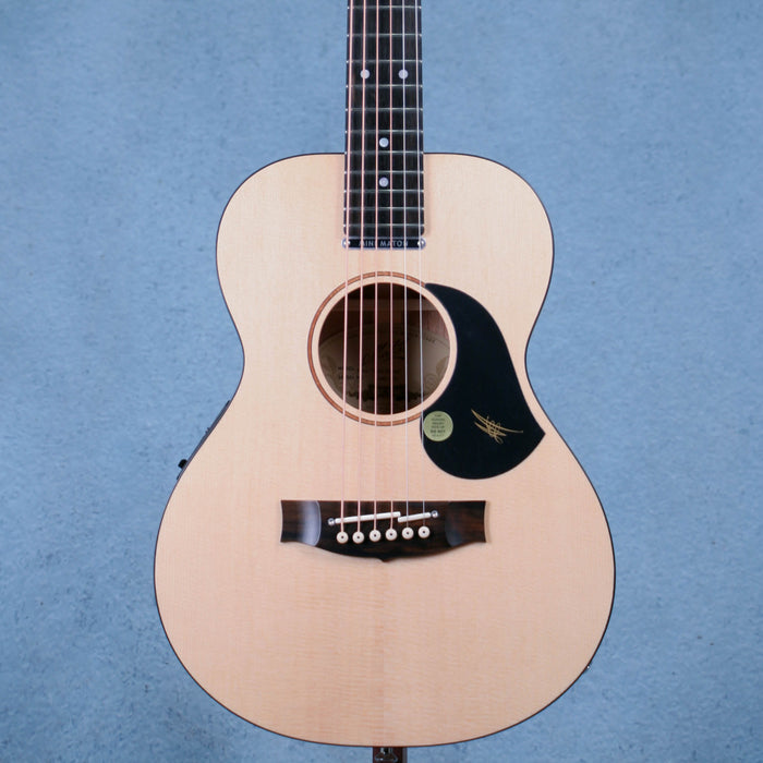 Maton EM6 Mini Acoustic Electric Guitar w/Case