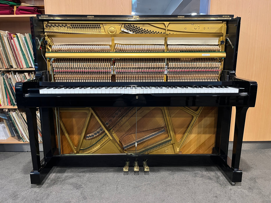 Yamaha U1M 121cm Preowned Upright Piano 3685885 - Polished Ebony