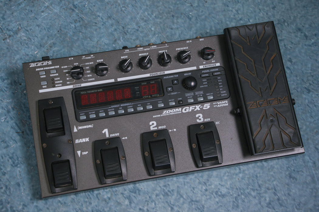 Zoom GFX-5 Guitar Multi Effects Processor Pedal - Preowned