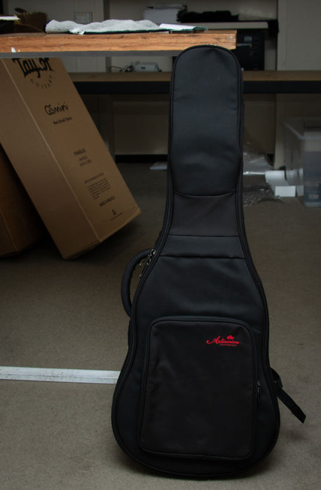 Altamira N600+ Classical Guitar w/ Bag - Preowned