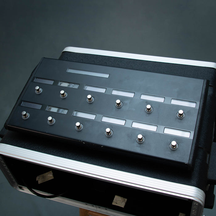 Line 6 Helix Rack Guitar Processor + Helix Control w/Case - Preowned