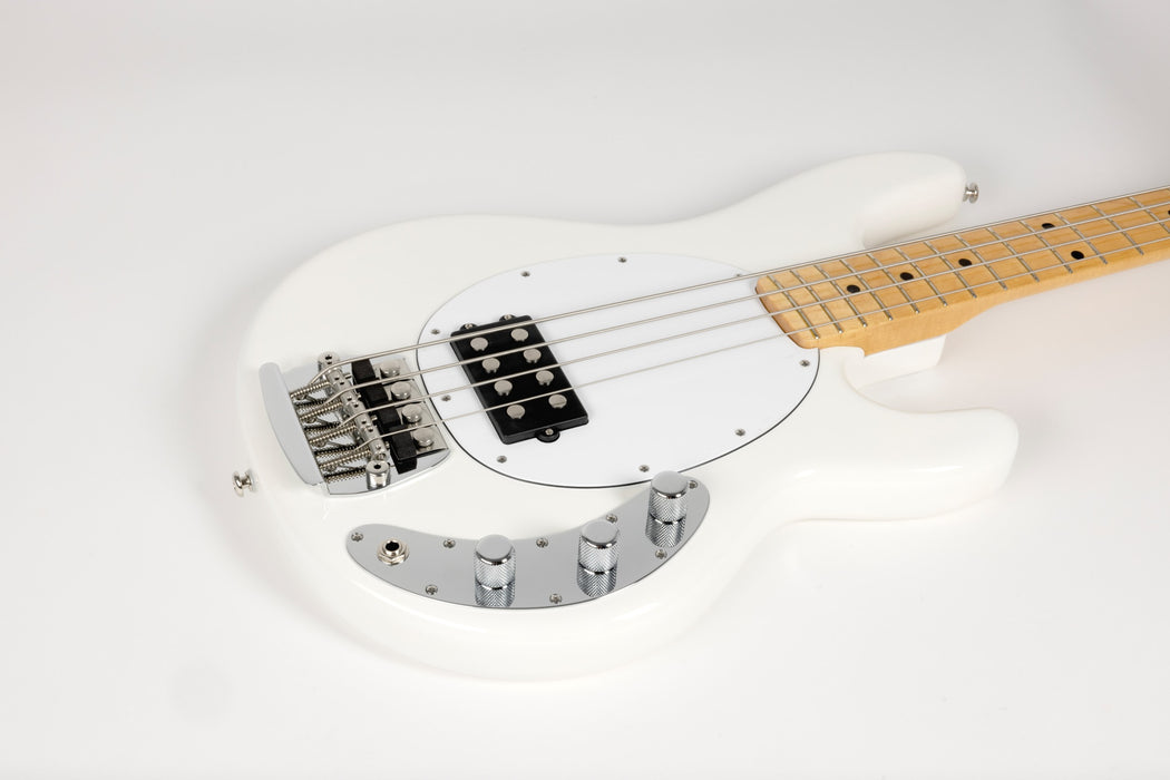 Ernie Ball Music Man Retro 70s StingRay Bass Bass Guitar - White