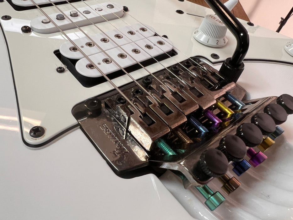 Ibanez JEMJR WH Steve Vai Signature Electric Guitar - White - Preowned