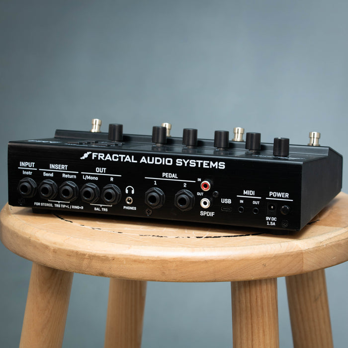 Fractal Audio AM4 Amp Modeler w/Box - Preowned