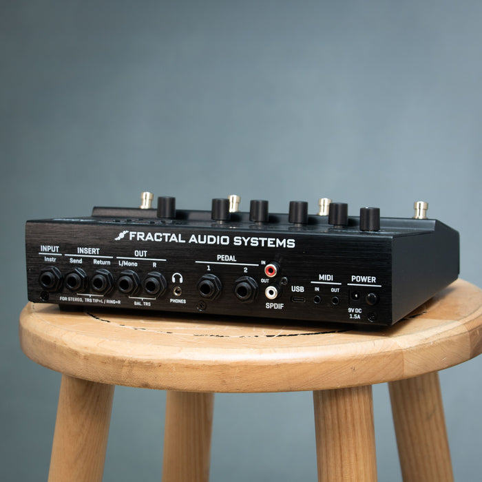 Fractal Audio AM4 Amp Modeler w/Box - Preowned