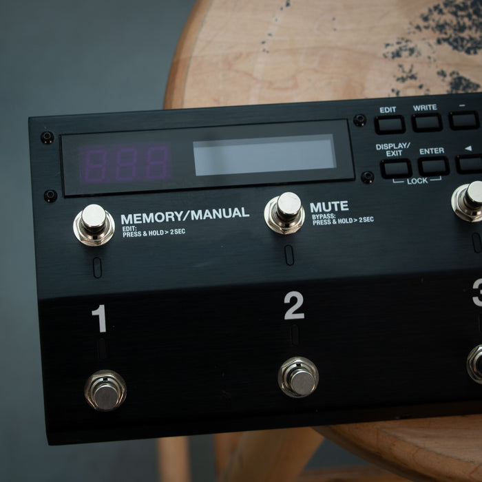 Boss ES-8 Effects Switching System w/Box - Preowned
