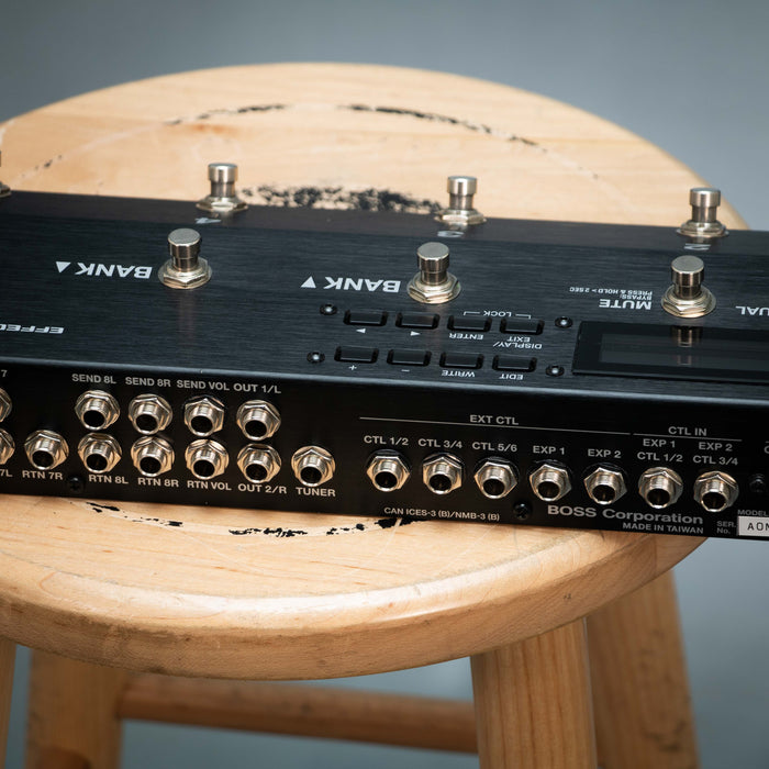 Boss ES-8 Effects Switching System w/Box - Preowned
