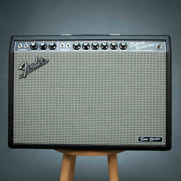 Fender Tone Master Deluxe Reverb Combo Guitar Amplifier w/Cover & Footswitch - Preowned