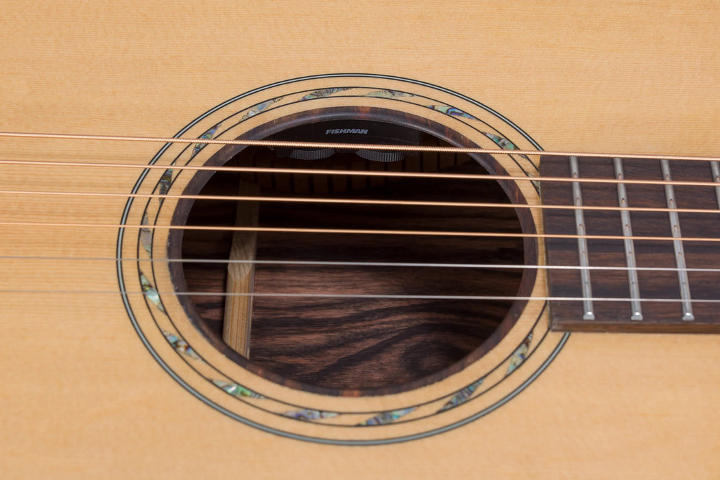 Bromo BAR5CE Concert Acoustic-Electric Guitar w/Bag