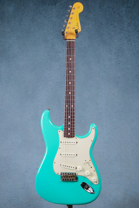 Fender Custom Shop 1962-1963 Stratocaster Journeyman Electric Guitar w/Case - Stainless Steel Frets - Aged Seafoam Green - Preowned