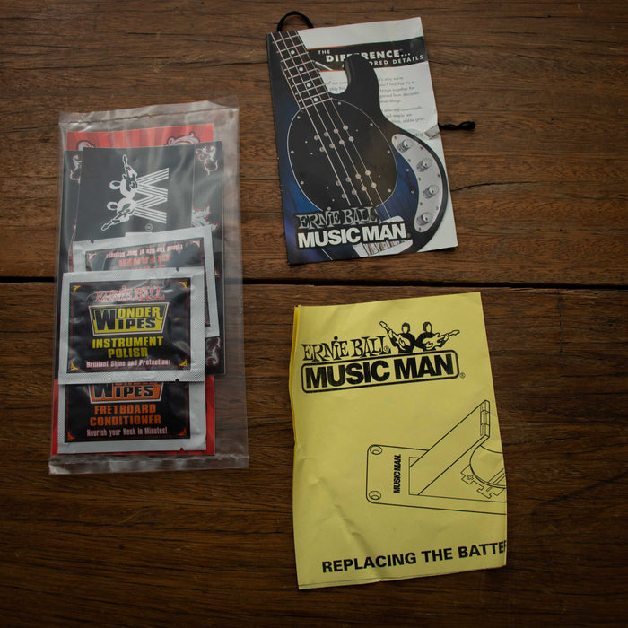 Ernie Ball Music Man 2013 StingRay 4 H 3EQ Fretless w/Case - Blue Pearl - Preowned