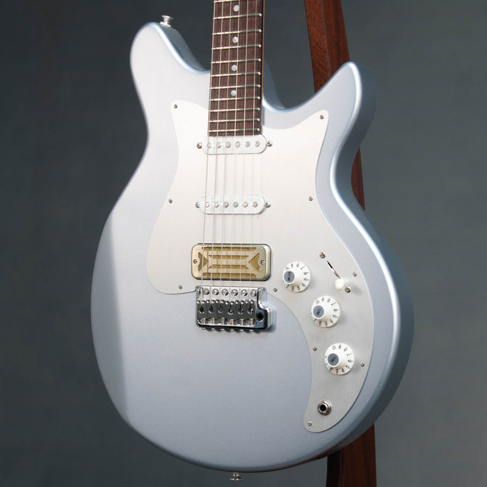 Eastman FullerTone DC 62 Double Cut Electric Guitar - Ice Blue Metallic - B-STOCK - F2500392