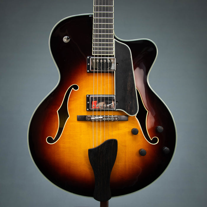 Eastman AR605CE Archtop Electric Guitar - Classic Sunburst - Clearance - L2500688