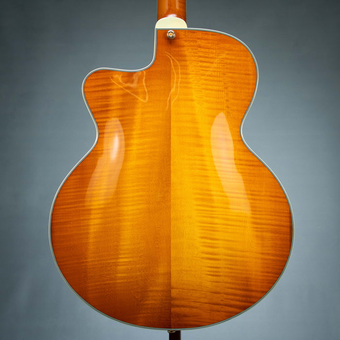 Eastman AR805CE-GB Hollow Body Electric Guitar - Goldburst - L2600959