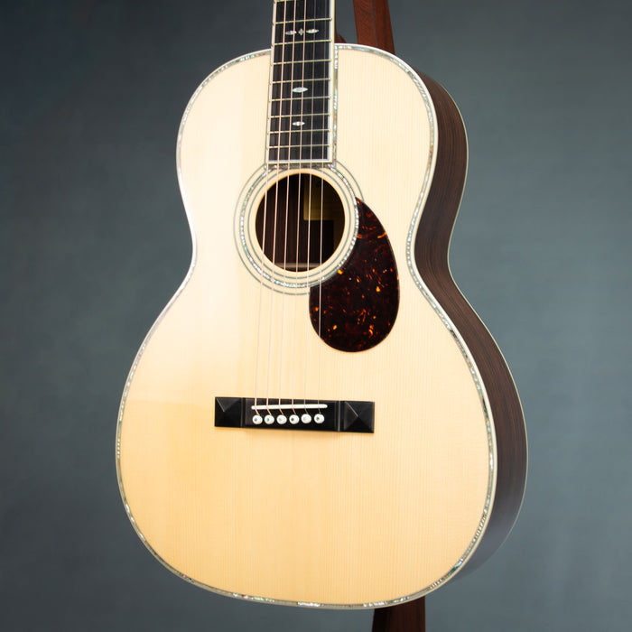 Eastman E40OO 00 Acoustic Guitar - Clearance - M2219137