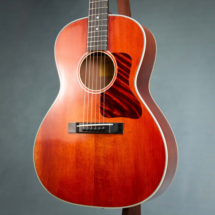 Eastman E10OOSS/v Antique Varnish 00 Acoustic Guitar - Antique Classic - M2550347