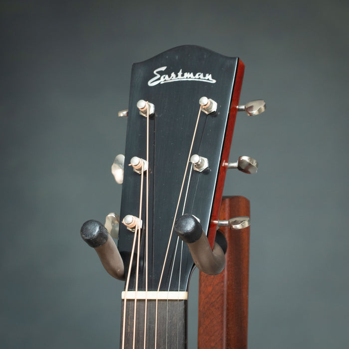 Eastman E10OOSS/v Antique Varnish 00 Acoustic Guitar - Antique Classic - M2550347