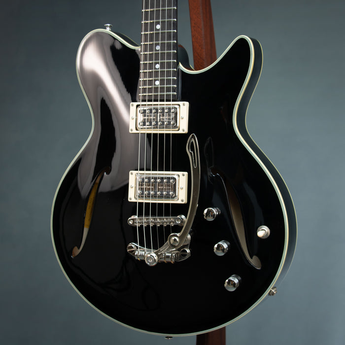 Eastman Romeo NYC Hollowbody Electric Guitar - Black - P2303096