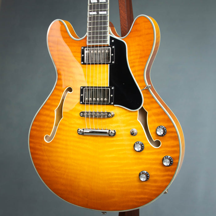 Eastman T486 Thinline Electric Guitar - Goldburst - P2501465