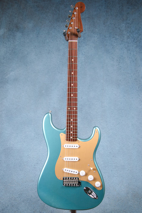 Fender Custom Shop Limited Edition 1957 Stratocaster Deluxe Closet Classic Rosewood Neck - Aged Teal Green Metallic - CZ579522