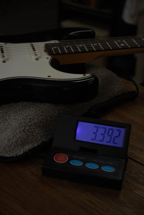 Fender Custom Shop 1969 Stratocaster Journeyman Relic - Aged Black - CZ587432