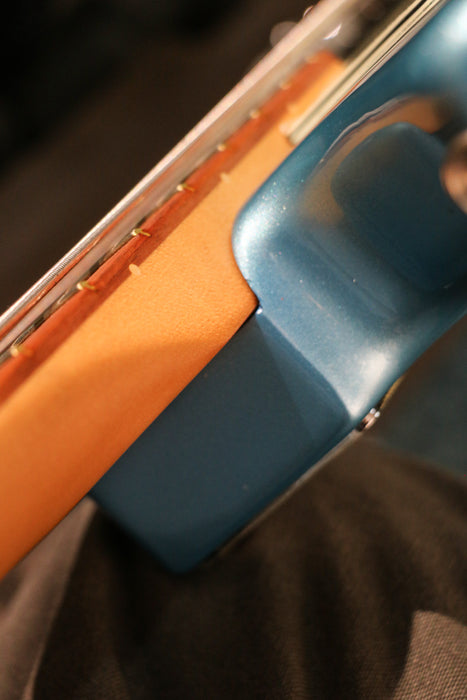 Fender Player Plus Active Meteora Bass Pao Ferro Fingerboard - Opal Spark Blue - B-Stock - MX22217040 - Clearance