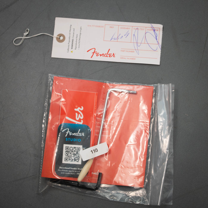 Fender Player II Stratocaster Rosewood Fingerboard - Coral Red - B-Stock - MX25140537B