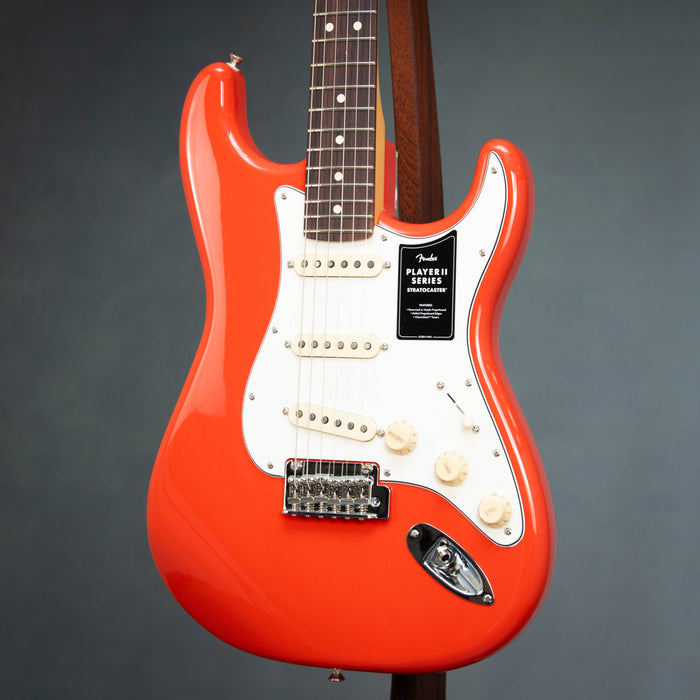 Fender Player II Stratocaster Rosewood Fingerboard - Coral Red - B-Stock - MX25140537B