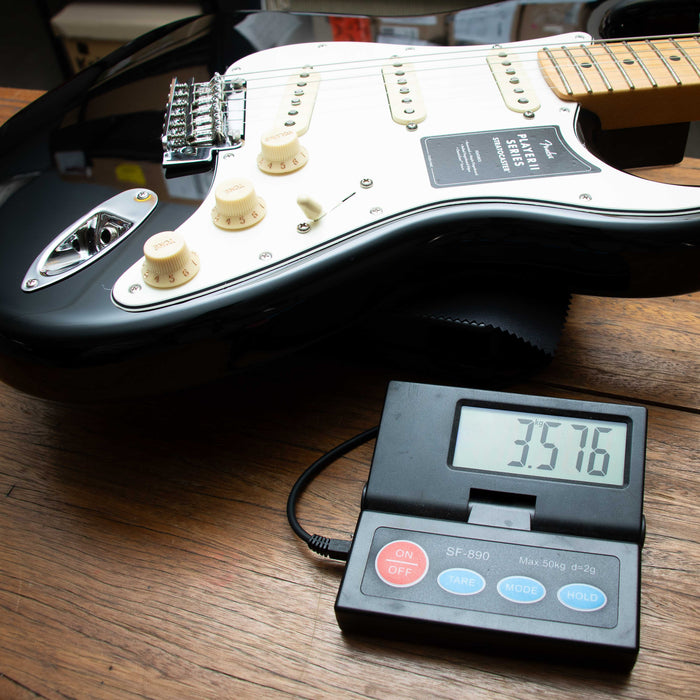 Fender Player II Stratocaster Maple Fingerboard - Black - B-Stock - MX26018229B