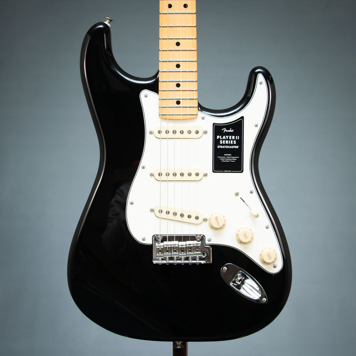 Fender Player II Stratocaster Maple Fingerboard - Black - B-Stock - MX26018229B