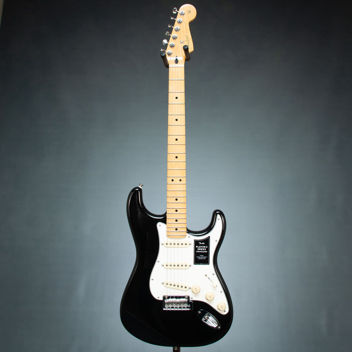 Fender Player II Stratocaster Maple Fingerboard - Black - B-Stock - MX26018229B