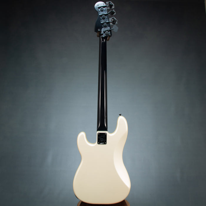 Fender Duff McKagan Signature Deluxe Precision Bass Rosewood Fingerboard B-Stock - White Pearl - MXD2600066B