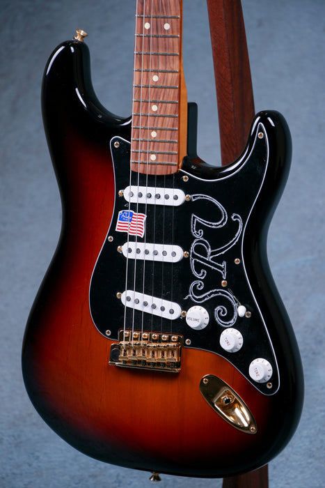 Fender Stevie Ray Vaughan Signature Stratocaster Pau Ferro Fingerboard - B-Stock - 3-Color Sunburst - US22011777B - Clearance