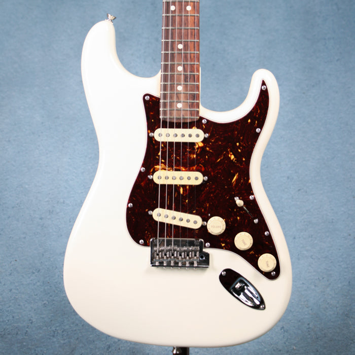 Fender American Professional II Stratocaster Rosewood Fingerboard - Olympic White - B-Stock - US23040067B