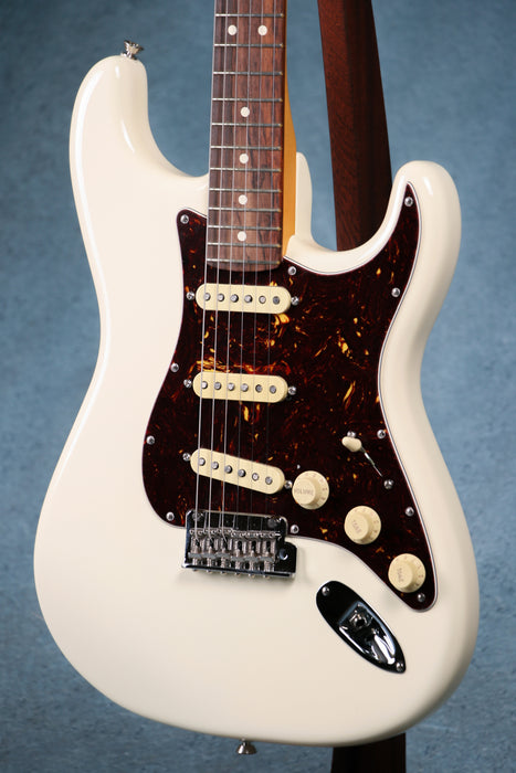 Fender American Professional II Stratocaster Rosewood Fingerboard - Olympic White - B-Stock - US23040067B