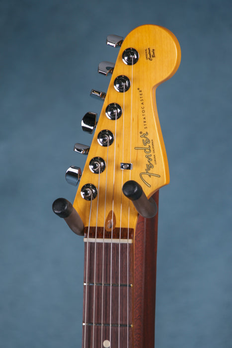 Fender American Professional II Stratocaster Rosewood Fingerboard - 3-Color Sunburst - US240005896