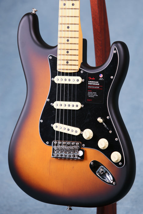 Fender American Performer Pine Stratocaster Maple Fingerboard - 2-Color Sunburst - US240014851