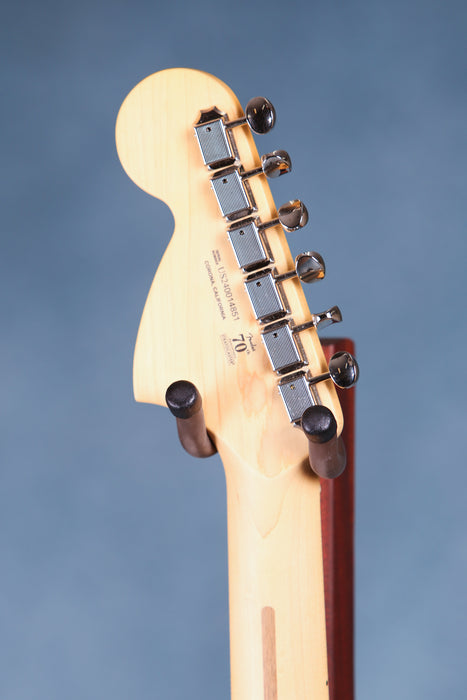 Fender American Performer Pine Stratocaster Maple Fingerboard - 2-Color Sunburst - US240014851