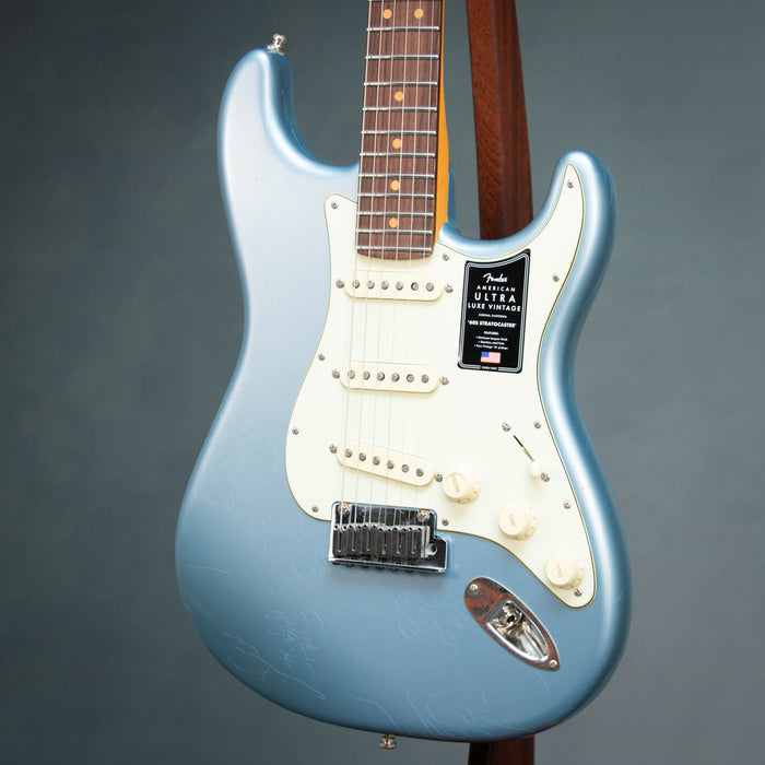 Fender American Ultra Luxe Vintage '60s Stratocaster Electric Guitar - Ice Blue Metallic - US25006426