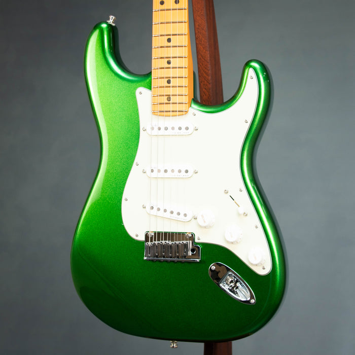 Fender Limited Edition FSR American Ultra II Stratocaster Roasted Maple Fingerboard - Candy Green - B-Stock - US25025833B