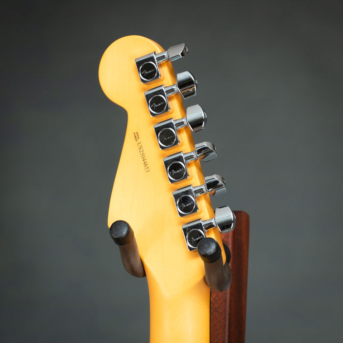 Fender American Professional II Stratocaster Rosewood Fingerboard B-Stock - 3-Color Sunburst - US25044653B