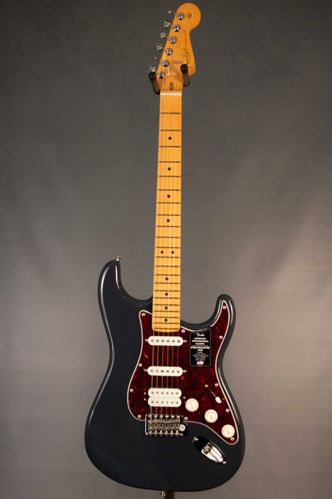 Fender American Professional Classic Stratocaster HSS Maple Fingerboard - Faded Black - US25052099