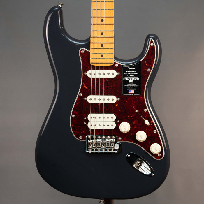 Fender American Professional Classic Stratocaster HSS Maple Fingerboard - Faded Black - US25052099