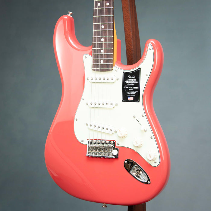 Fender American Professional Classic Stratocaster Rosewood Fingerboard - Faded Dakota Red - US25063797