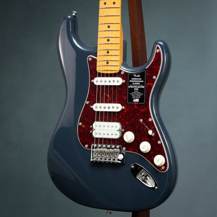 Fender American Professional Classic Stratocaster HSS Maple Fingerboard - Faded Black - US25072197