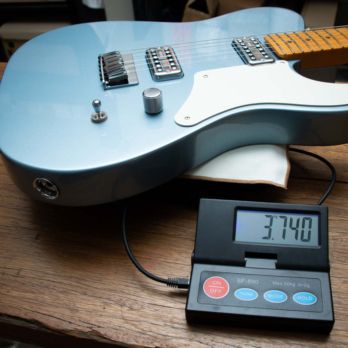 Fender 75th Anniversary American Professional Classic Cabronita Telecaster Maple Fingerboard - Ice Blue Metallic - US25087796